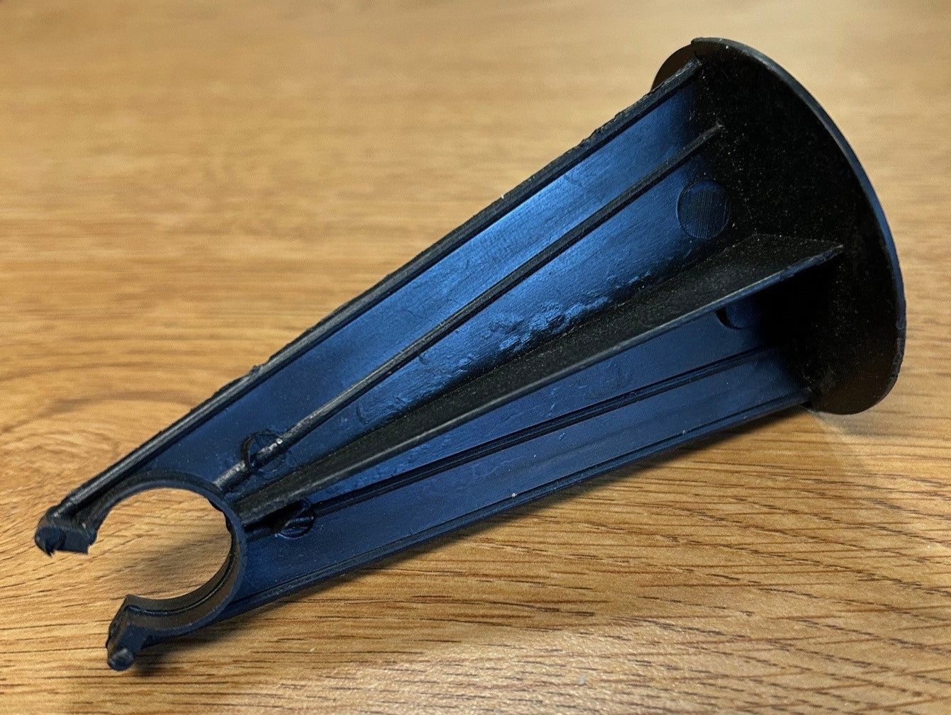 Rod Chair, plastic 3 1/4"